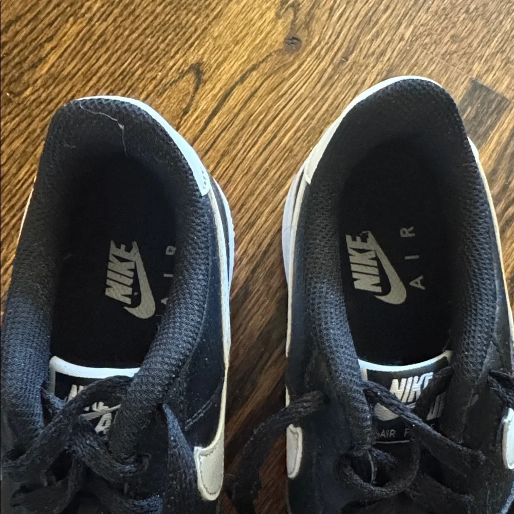 Nike Air Force One Black/White Low-Top Sneakers